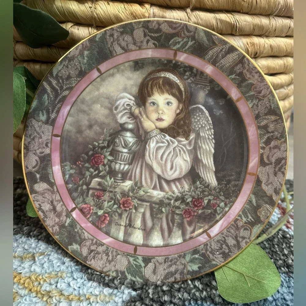 Vintage Wall Decor Plate Precious Angel Little Girl ‘Hope’ by Donna Richardson